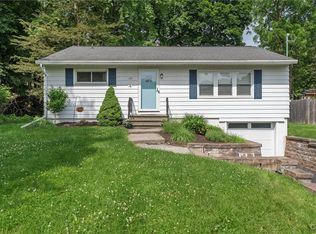 130 Hillcrest Rd, Syracuse, NY 13219