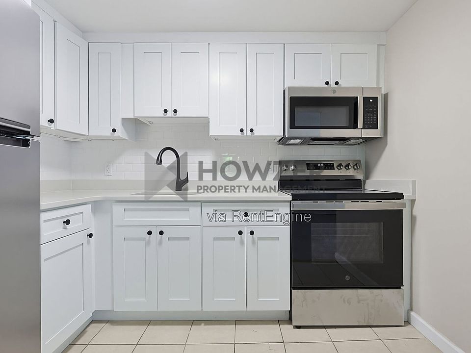 1st image of 1019 Main St APT E