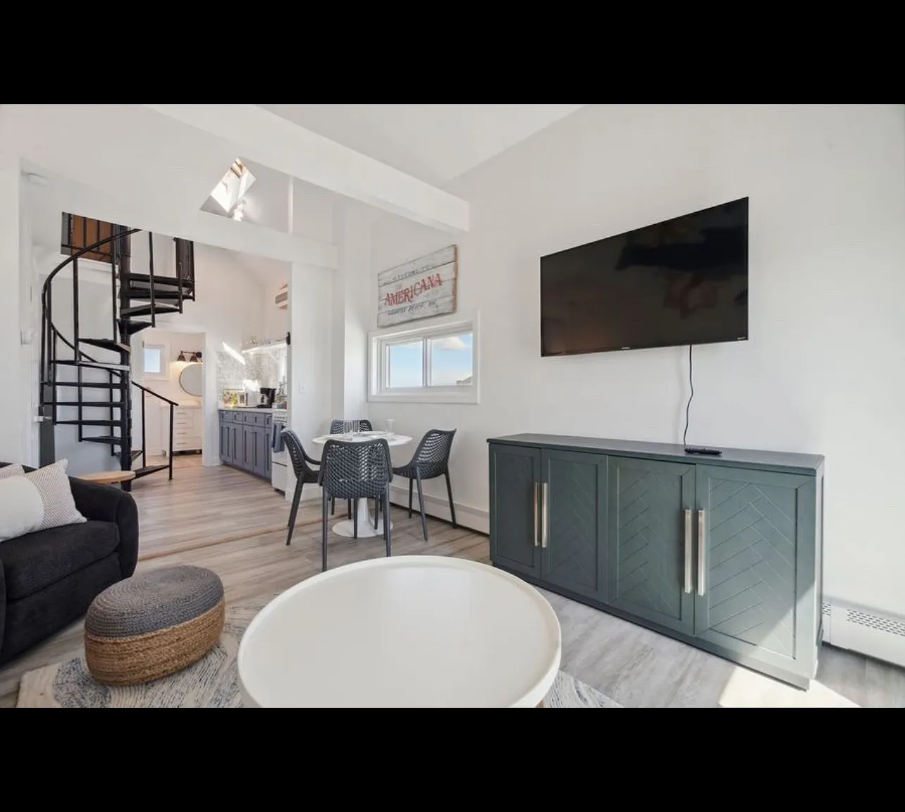 61 Ocean Blvd — Photo 4