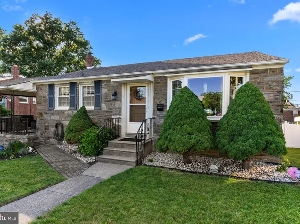 7710 Revere St, Philadelphia, PA 19152