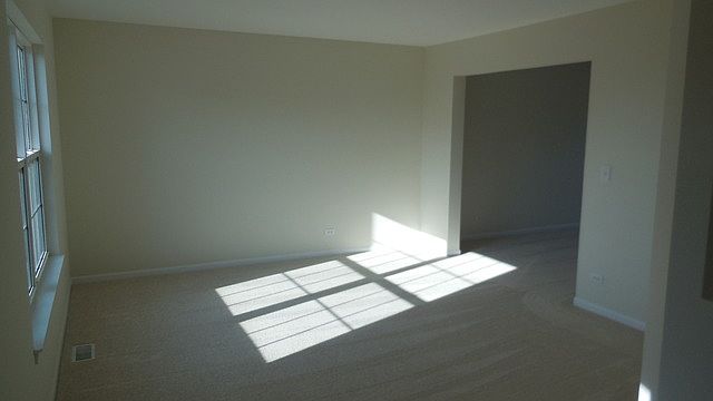 1st image of 454 Parkwood Cir
