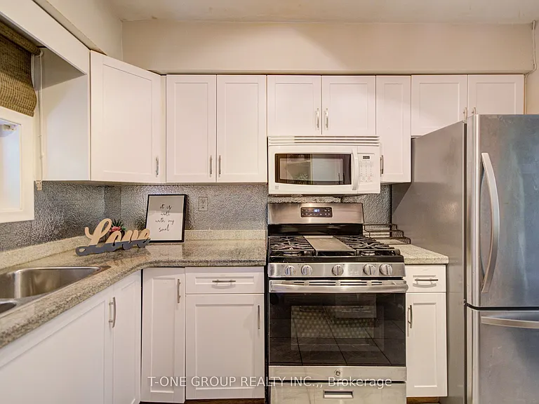6 Esterbrooke Ave #94 — Photo 4