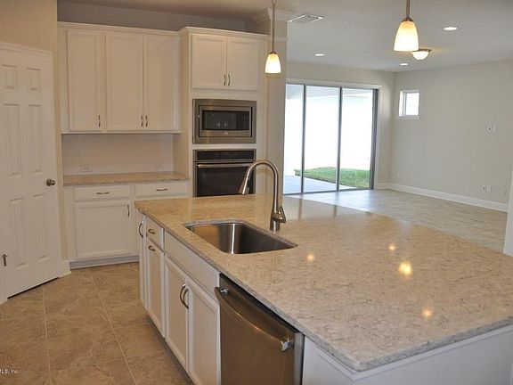 5th image of 195 Park Lake Dr