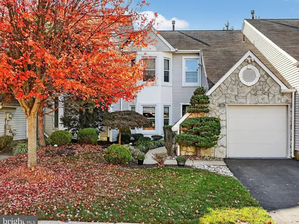 54 Kanon Ct, Newtown, PA 18940