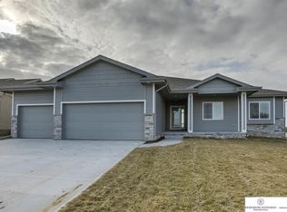 12016 S 44th St, Bellevue, NE 68123
