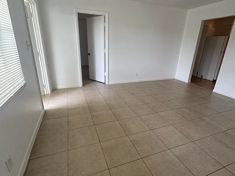 1480 NW 19th Ct #2 — Photo 8