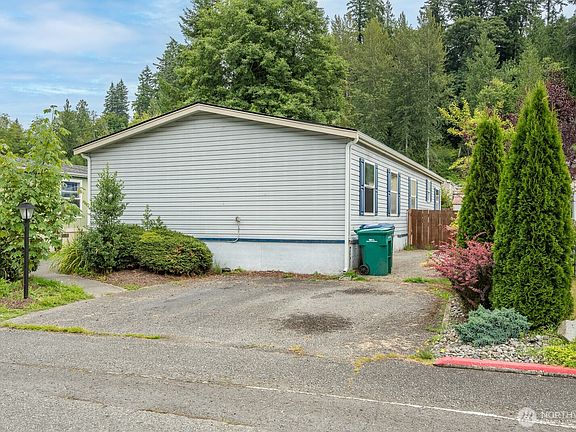 2nd image of 20227 80th Avenue NE #28