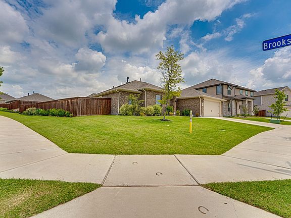 3rd image of 3003 Genevieve Ln