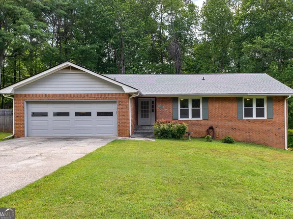 295 Merrydale Dr, Fayetteville, GA 30215