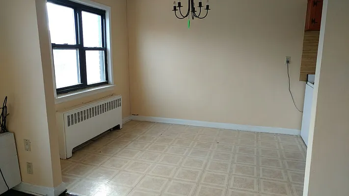 Rented by Metroline Realty | media 17