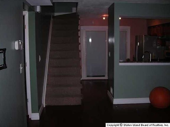 5th image of 250 Bruckner Ave
