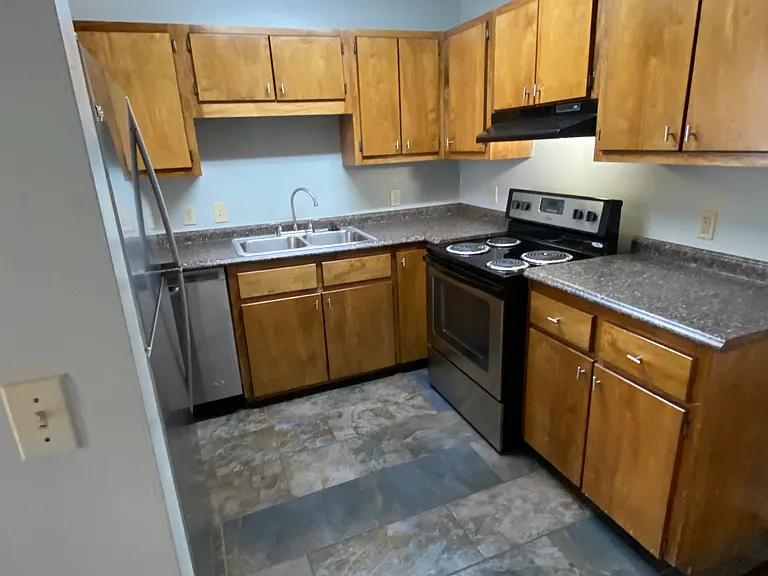 813 W Brevard St #2 — Photo 8