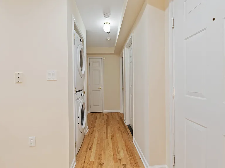 121 Jackson St #2 — Photo 9