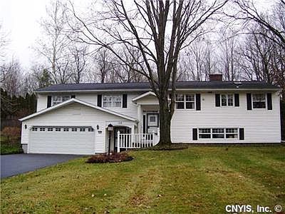 1st image of 120 Cammot Ln