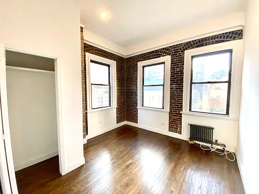 Rented by Douglas Elliman | media 14