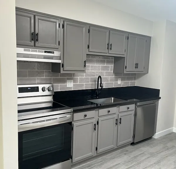 3064 N Cherry Ave — Photo 4