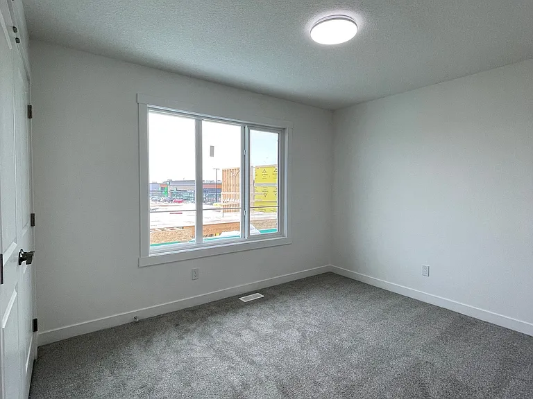 2710 66th St SW — Photo 40
