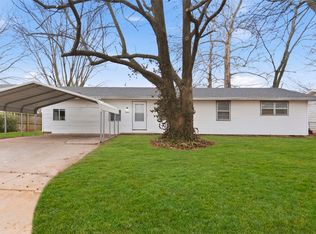2902 W Scott St, Springfield, MO 65802