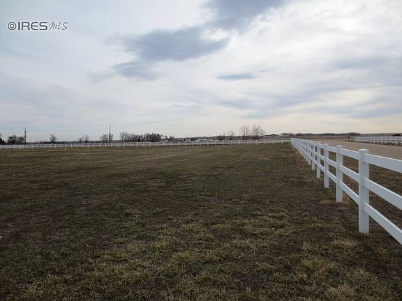5th image of 4407 Lonetree Dr