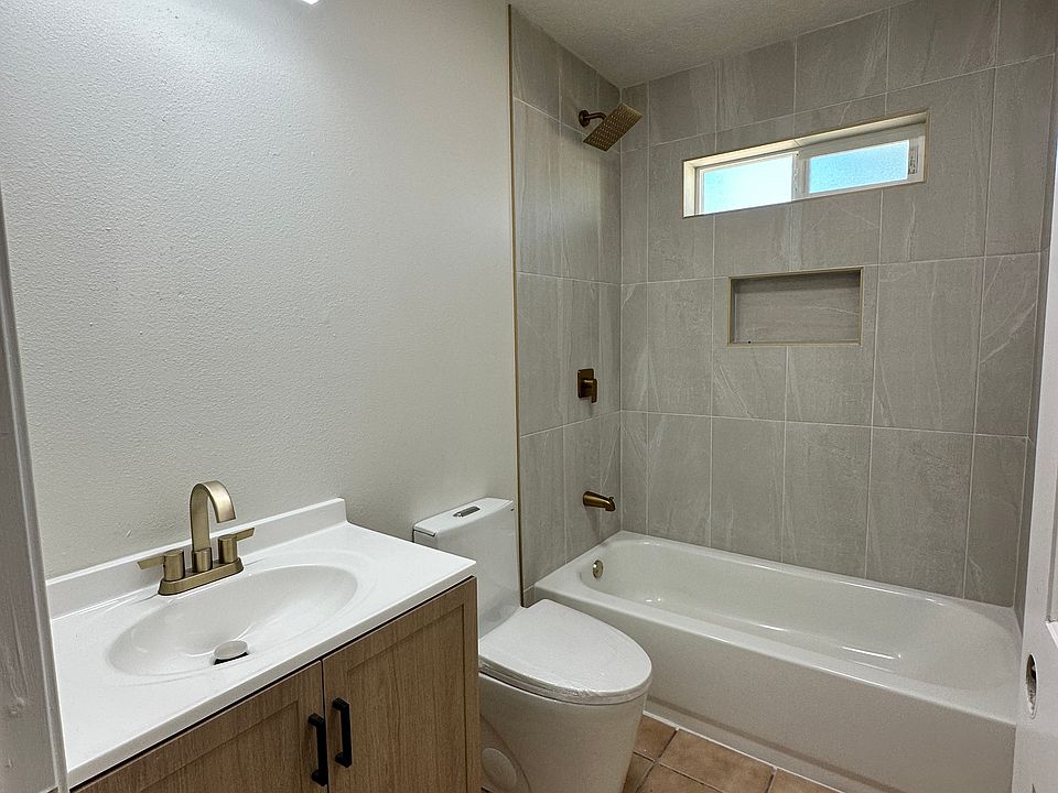 1st image of 617 Madison St NE APT A