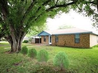 600 Marburger St, Smithville, TX 78957