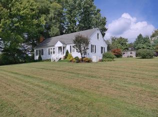 3626 Country Club Rd, Troutville, VA 24175