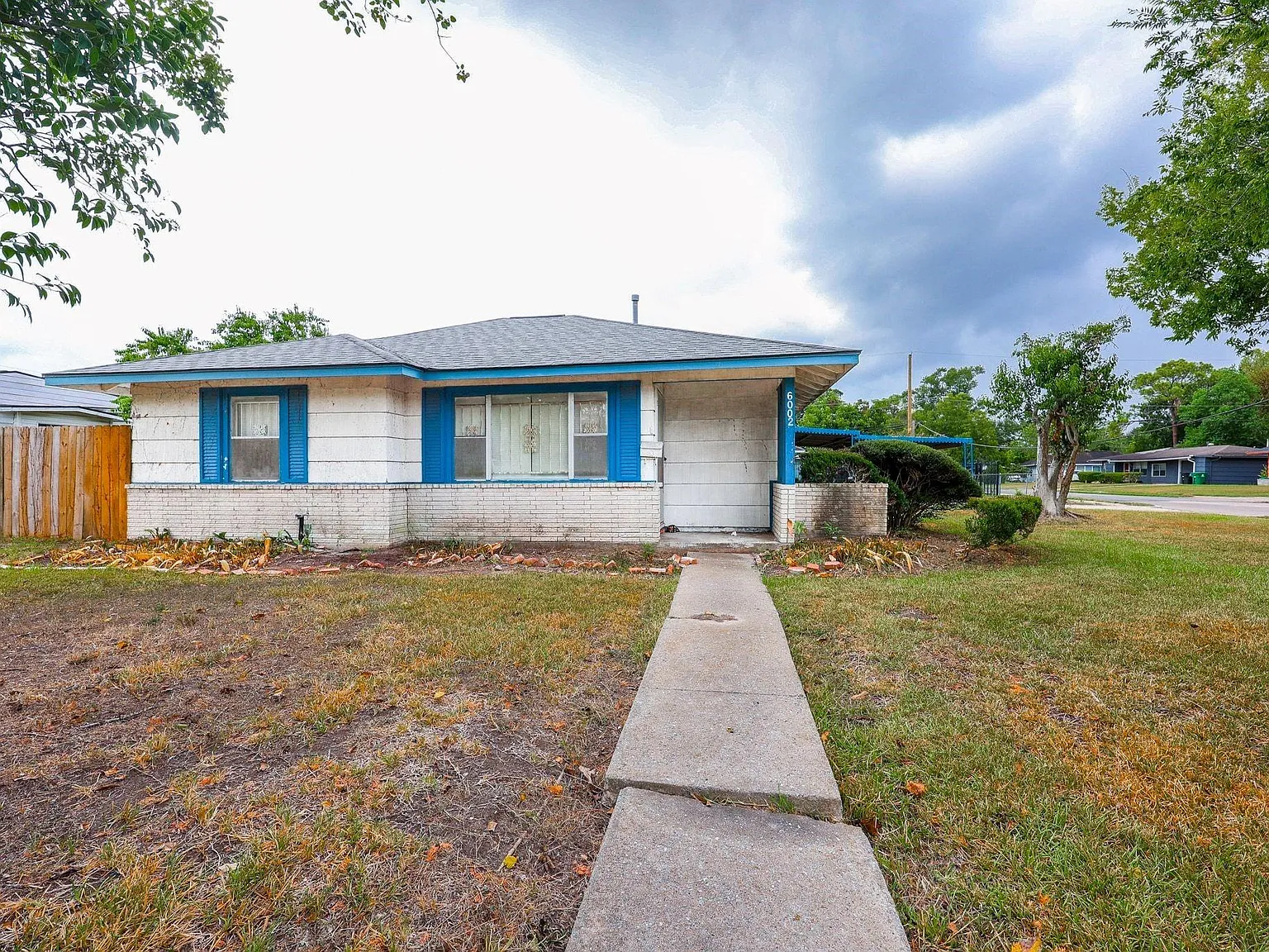 3 bed, 2.0 bath, 1858 sqft, $1,350 — Photo 1