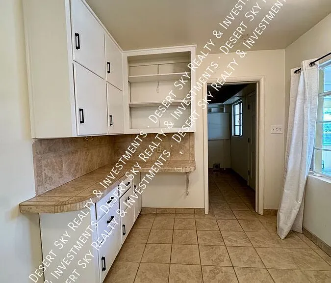 2035 Rosedale Dr — Photo 11