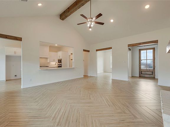 4th image of 2700 Portland Ave