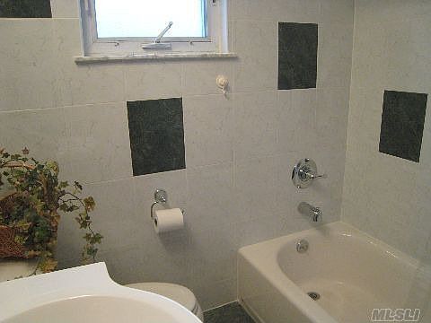 4th image of 94-01 221st St