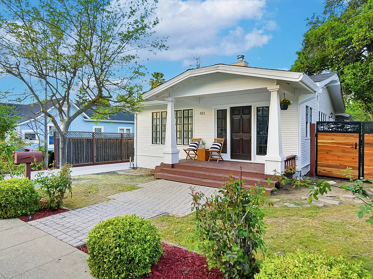 321 Johnson Ave — Photo 49