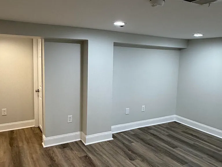 3722 Shepherd St #BASEMENT — Photo 3