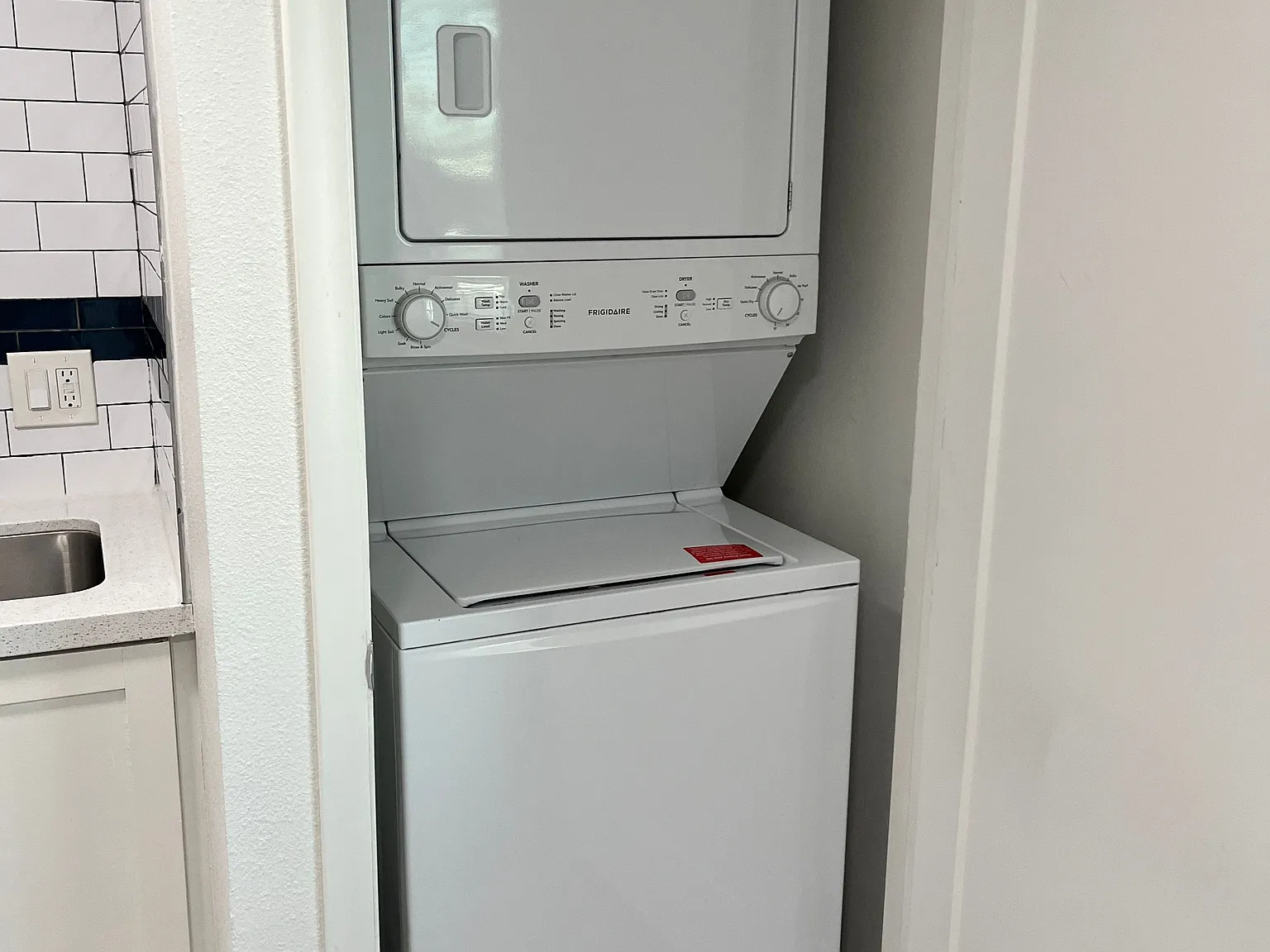 2 bed, 900 sqft, $1,295 — Photo 4