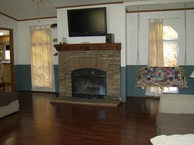 2nd image of 140 Southside Dr