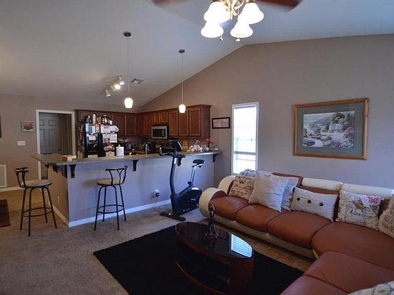 4th image of 35990 Highland Dr