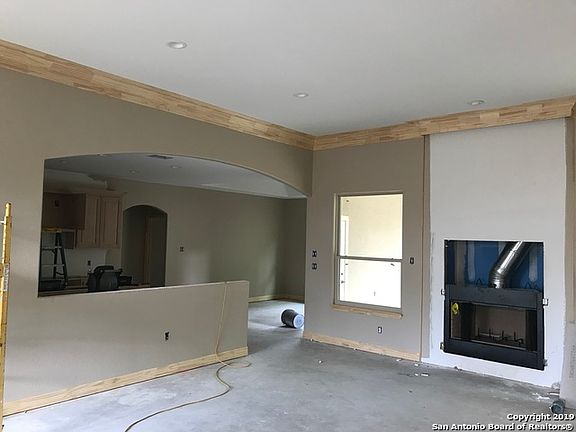 3rd image of 1127 Creekstone Trl