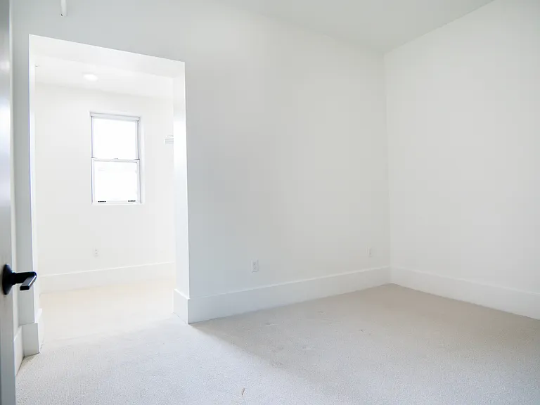 4402 Butler St #102 — Photo 8