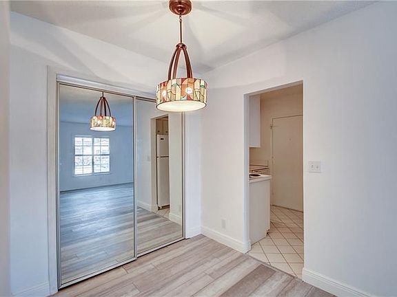 5th image of 2200 NE 66th St APT 1401