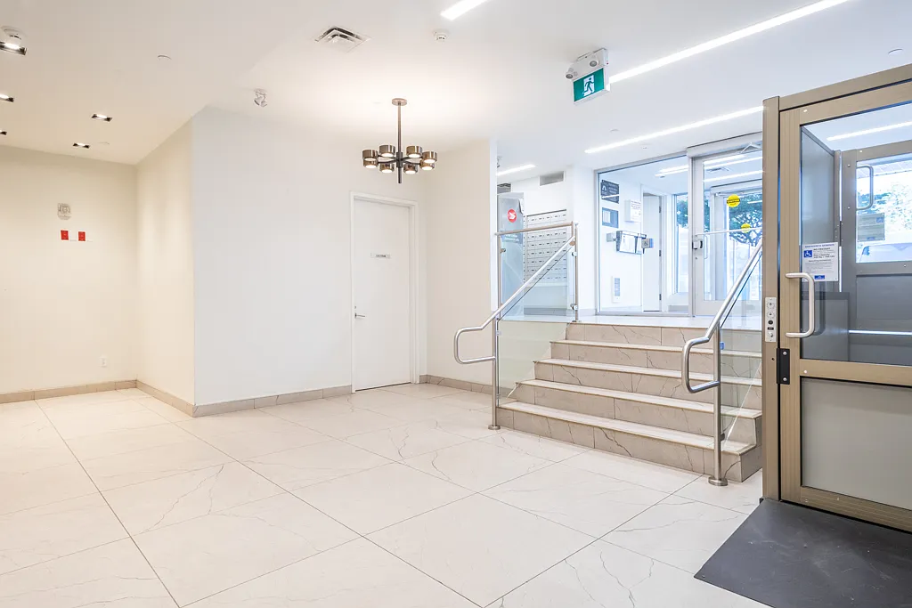Bloor Residences — Photo 1