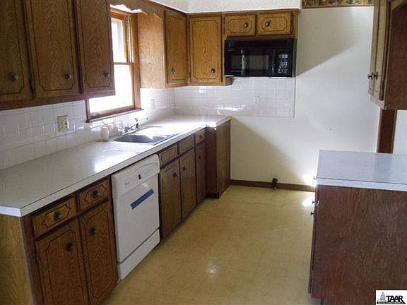 4th image of 267 Ellinwood St