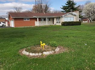 276 Country Ln, Du Quoin, IL 62832