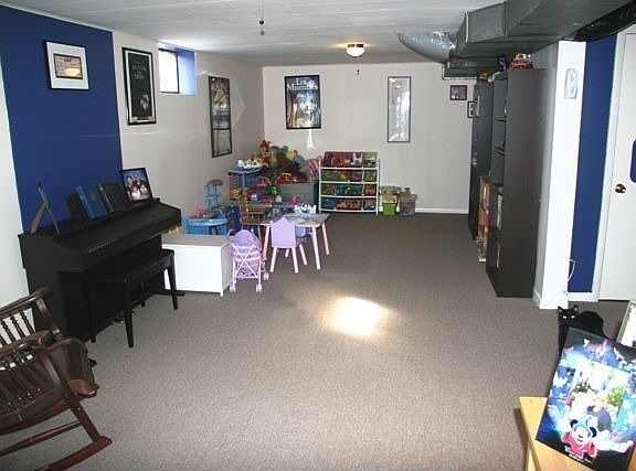 3rd image of 2407 Hawthorne Dr