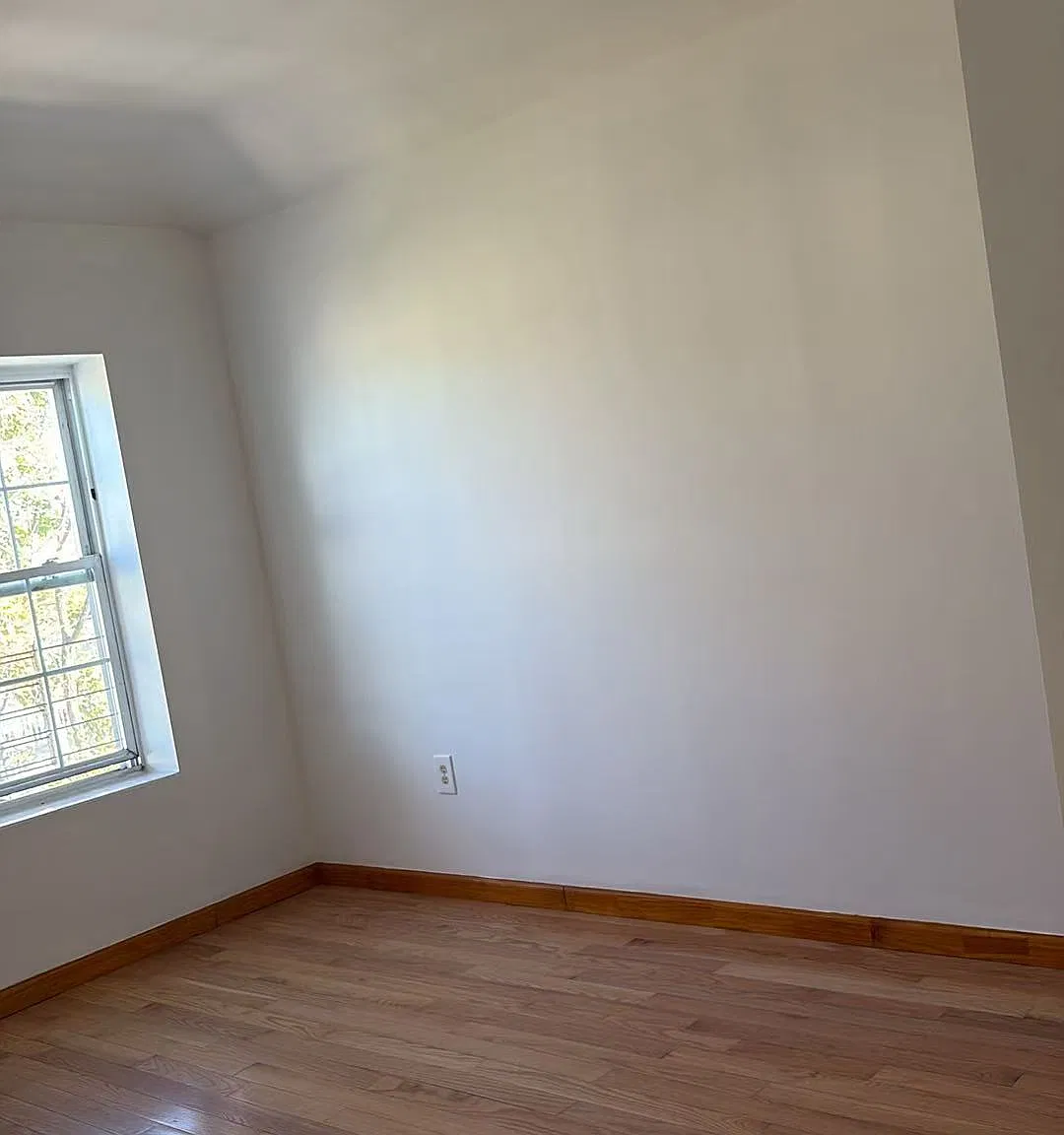 3 bed, 950 sqft, $2,300 — Photo 4