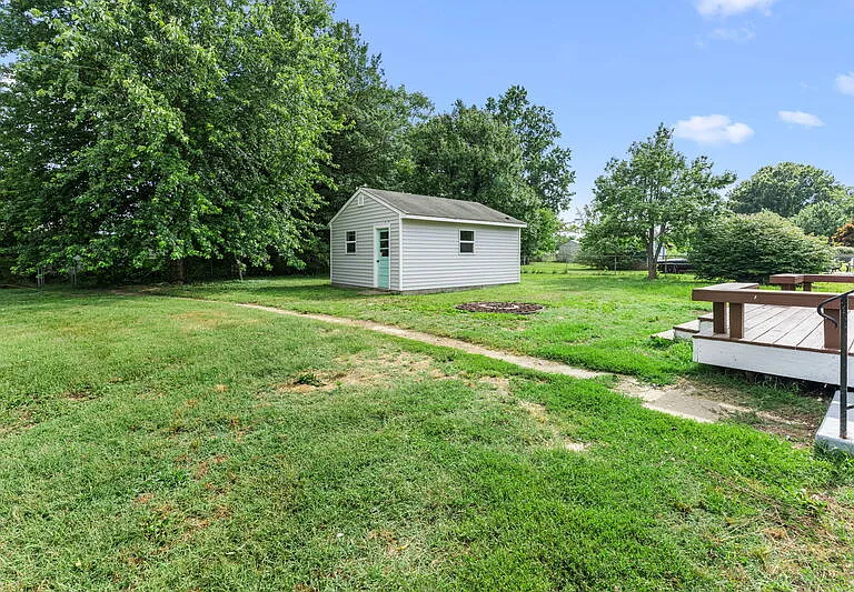 2501 Williams St — Photo 3