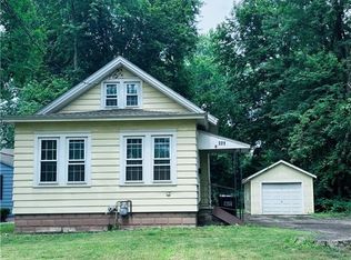 221 Campbell Rd, Syracuse, NY 13211