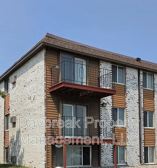 2414 3rd Ave N #17 — Photo 17