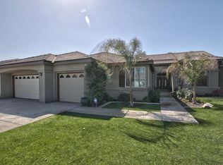 13507 Hinault Dr, Bakersfield, CA