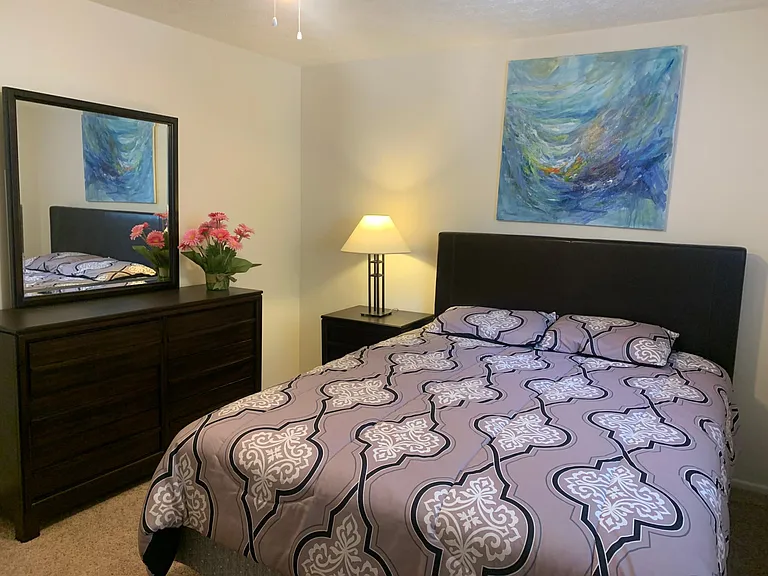 Bellevue House Apartments — Photo 5