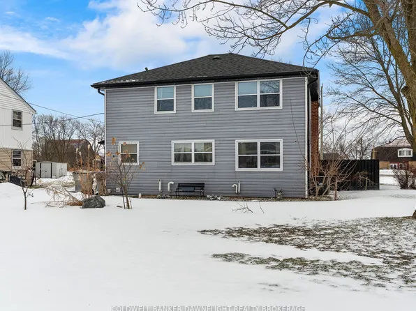 115 Columbia Dr, South Huron, ON N0M 1S4