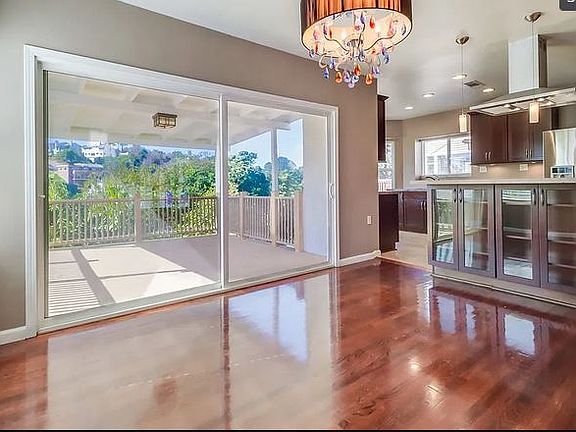 3rd image of 3006 Dove St